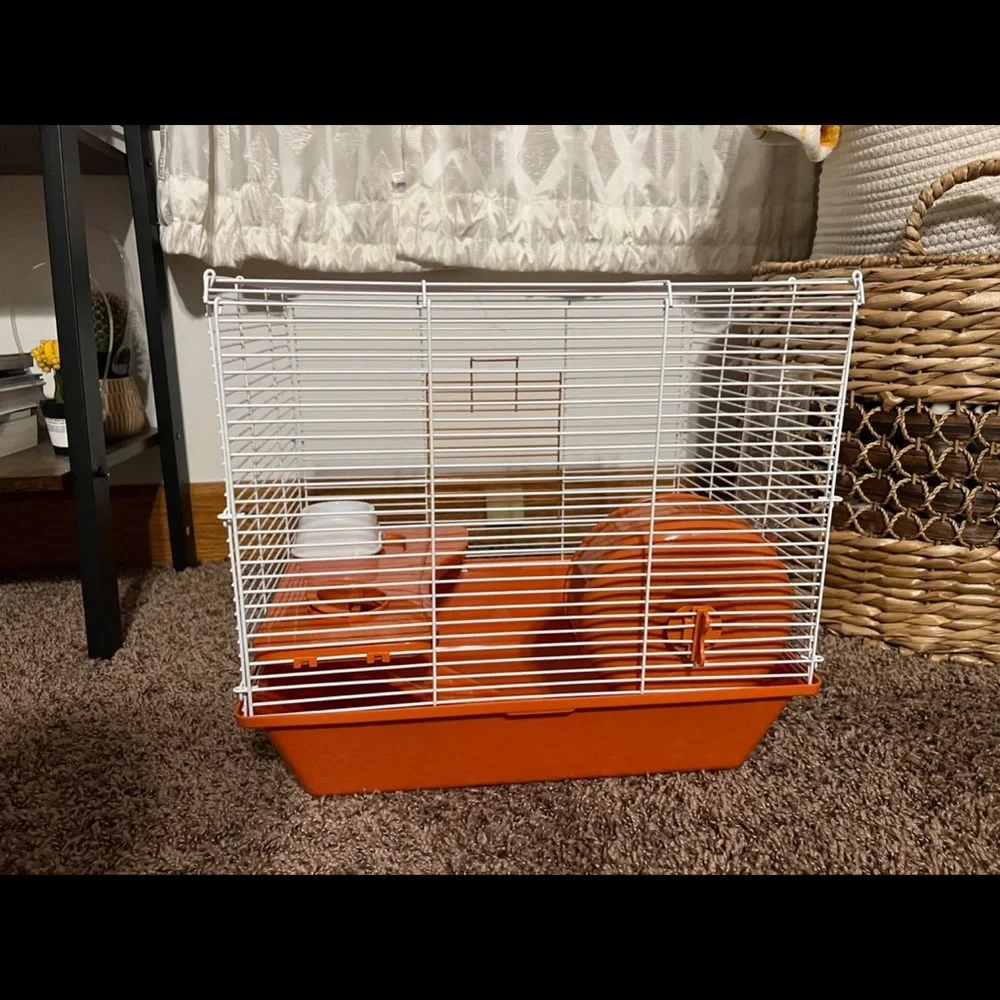 Miss Hollow Hamster Cage
